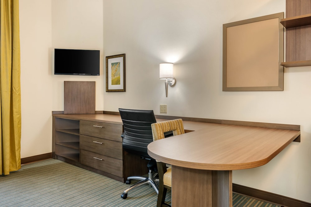 Candlewood Suites Fort Myers - Sanibel Gateway, an IHG Hotel 38/43