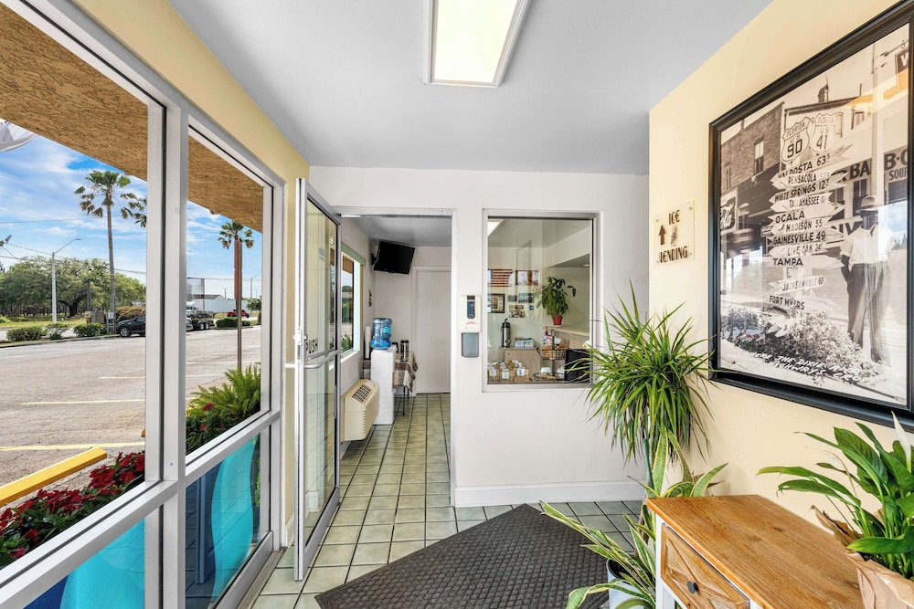 Americas Best Value Inn Lake City 6/45