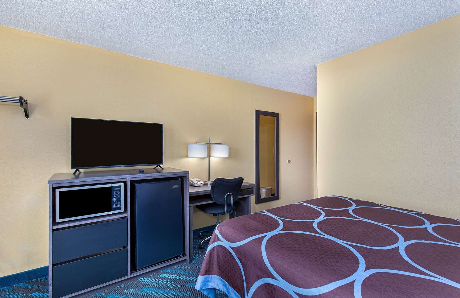 Super 8 by Wyndham Somerset 31/40