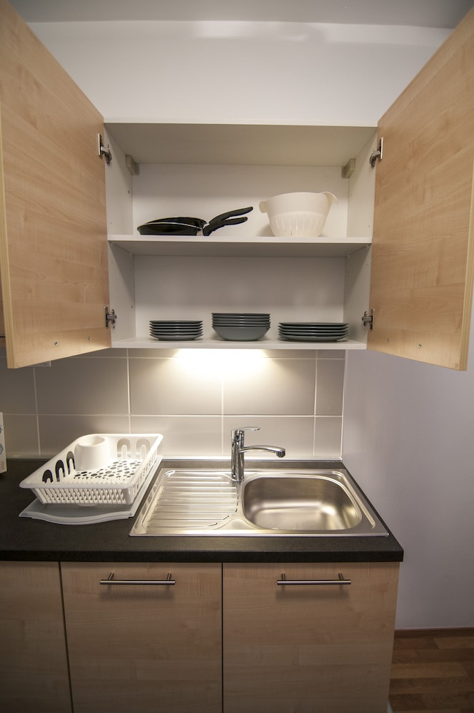 CORVIN CENTER SUITES 35/87
