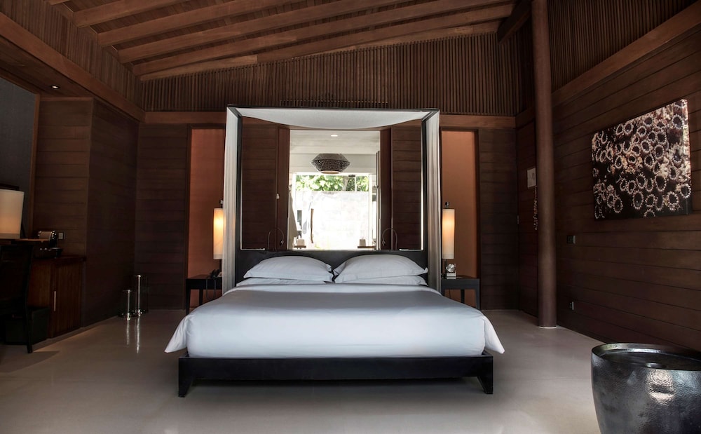 Park Hyatt Maldives Hadahaa 30/75