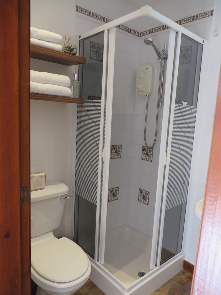 Eriskay B&B and Glamping 12/69