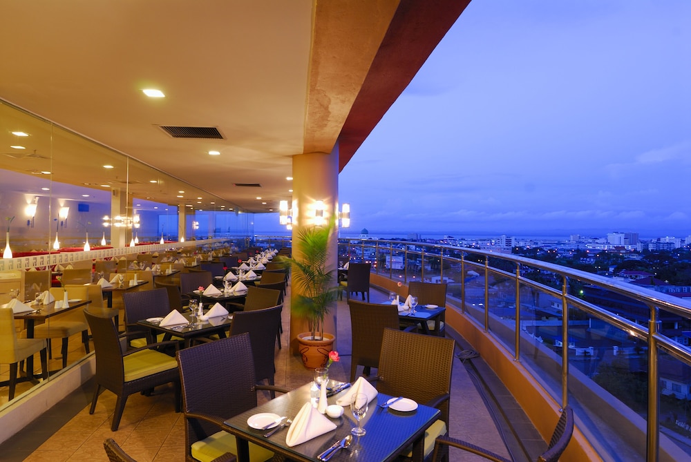Borneo Royale Hotel 13/26