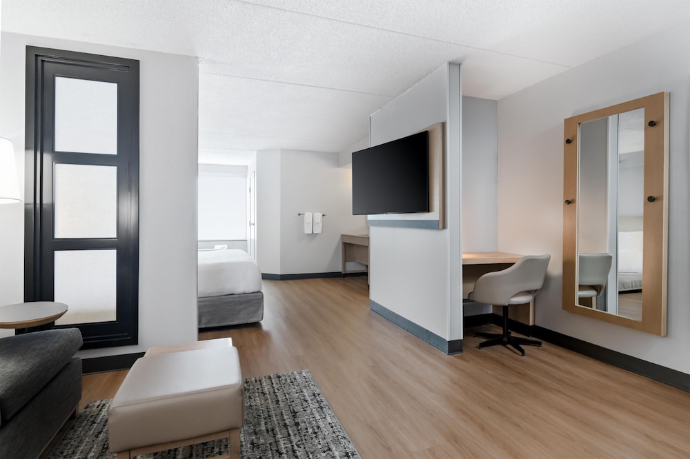 Hyatt Place College Station 52/74