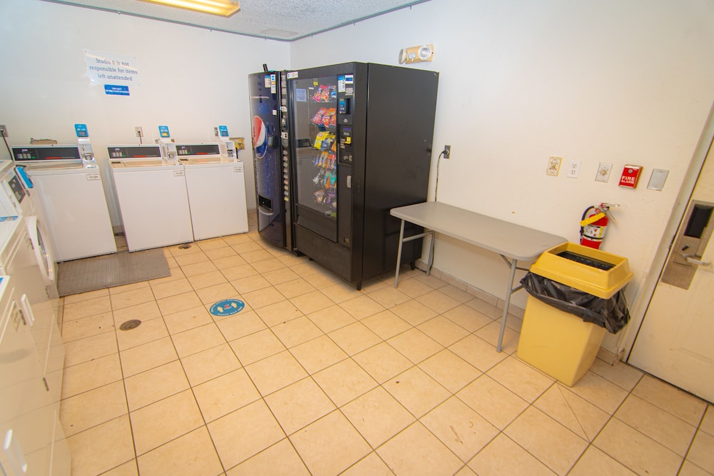 Studio 6 Extended Stay - Coral Springs, FL - Fort Lauderdale 12/60
