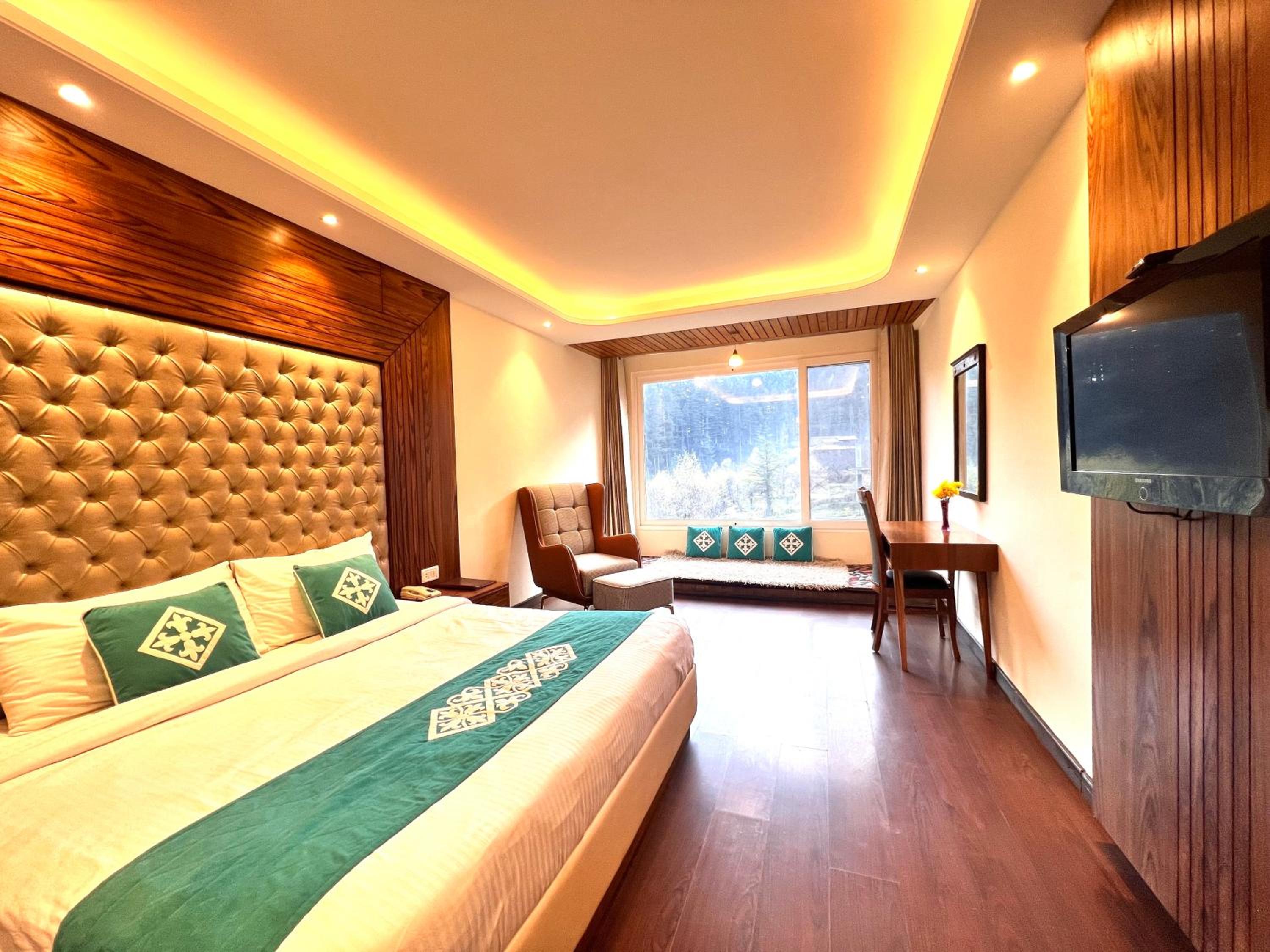 Maharaja, Double Bed, Mountain View
