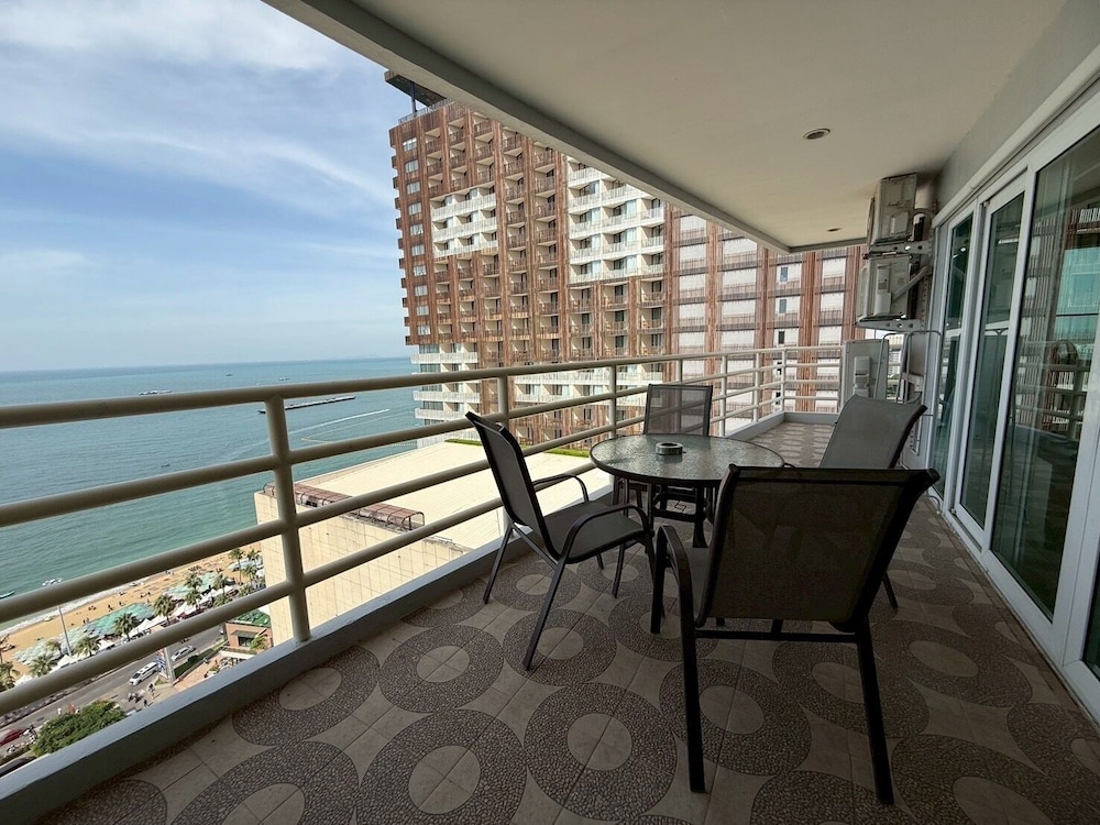 View Talay 6 Condominium By Honey 44/84