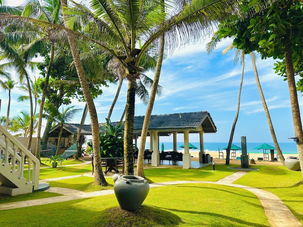 Suite Lanka 28/50