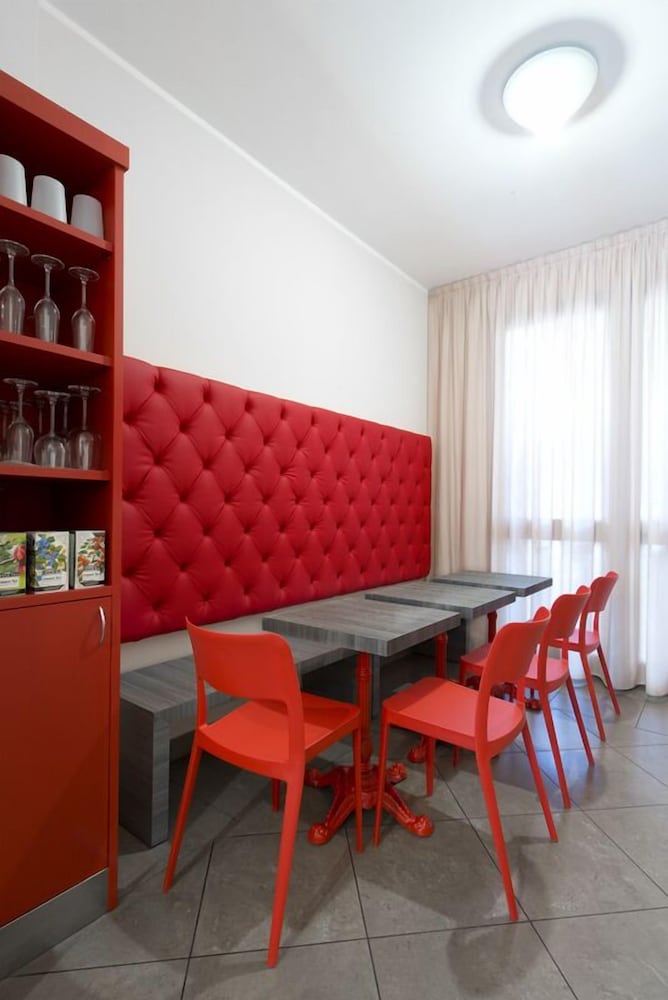 Hotel Stazione 25/38
