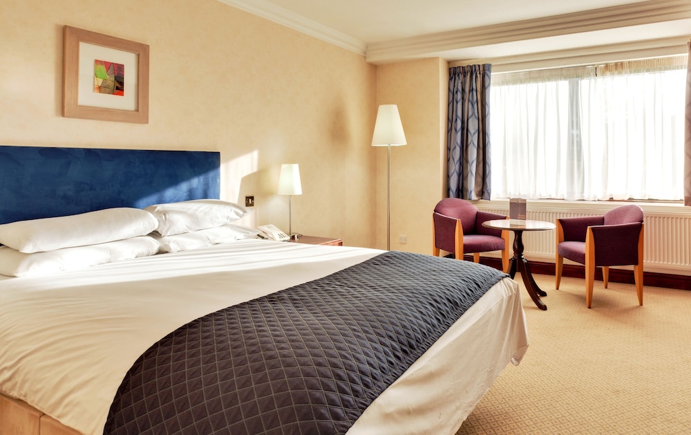 Best Western Plough & Harrow Hotel 15/49