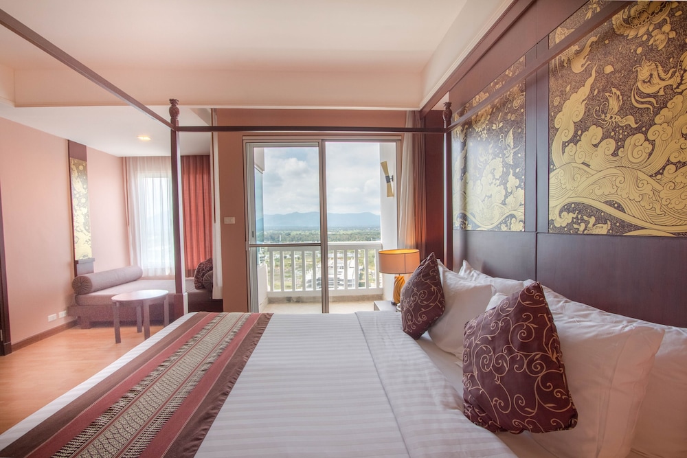 Grand Pacific Sovereign Resort and Spa 22/68