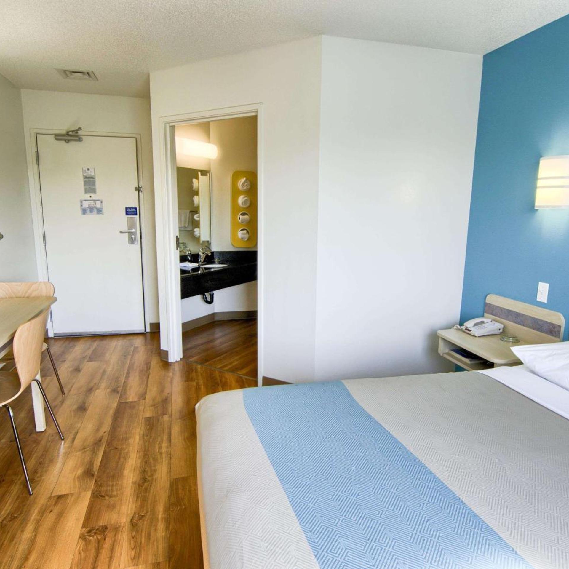 غرفة بسرير كوين، Motel6 Portsmouth, NH 10/10