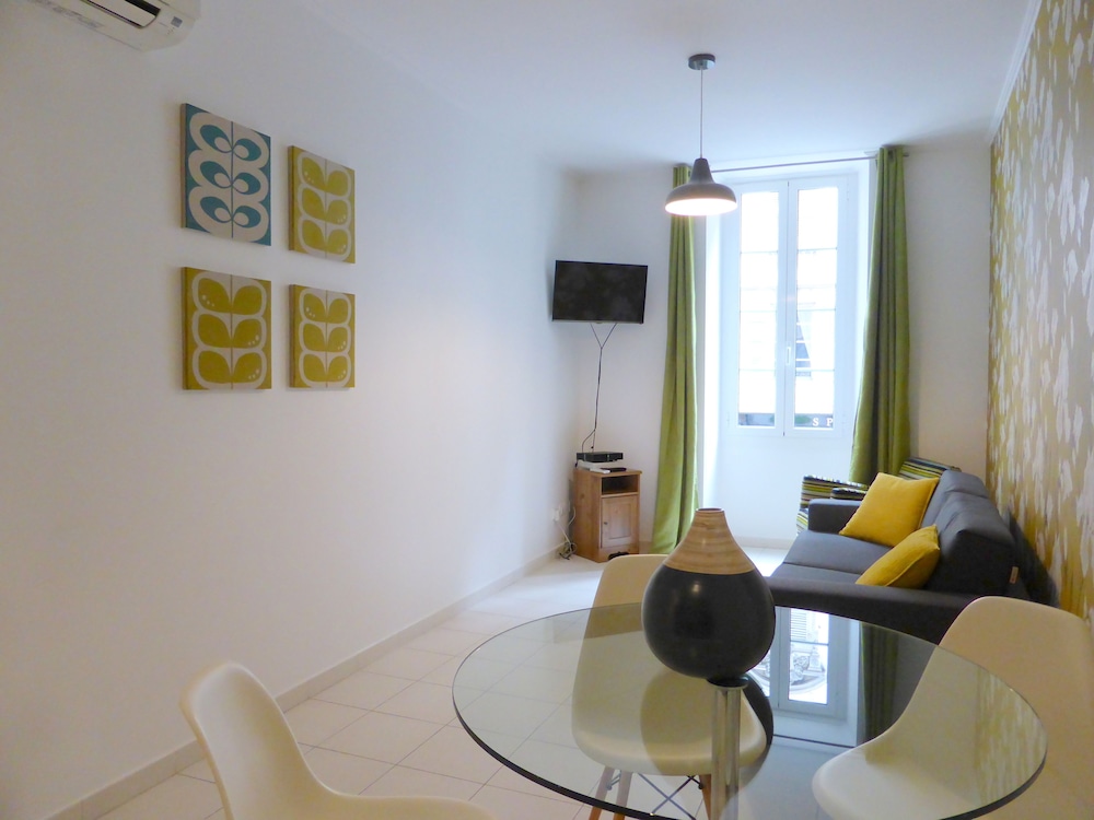 Aparthotel AMMI Nice Massena 54/80