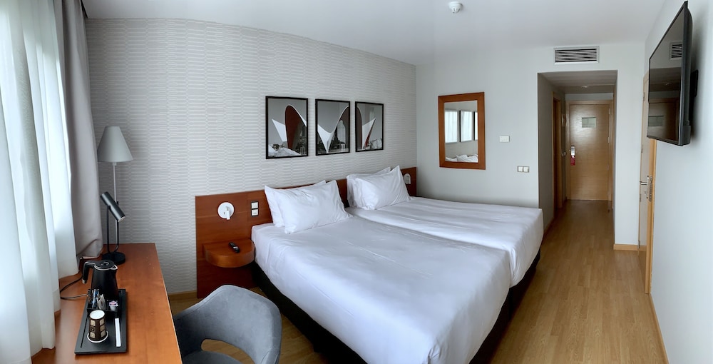 Ramada by Wyndham Valencia Almussafes 14/56