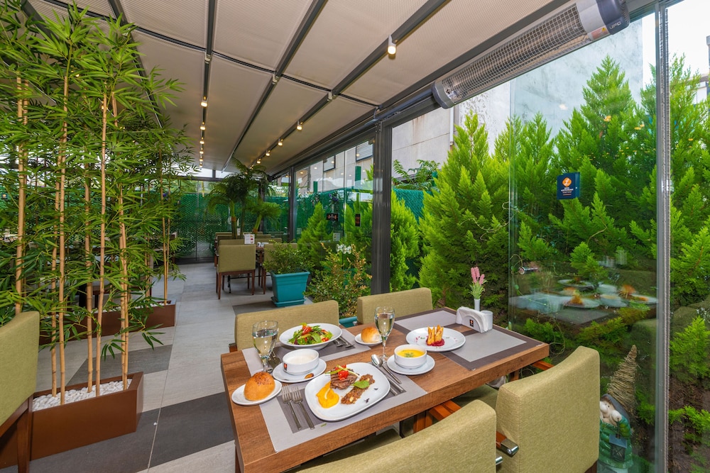 Land Park Hotel Avcilar 37/47