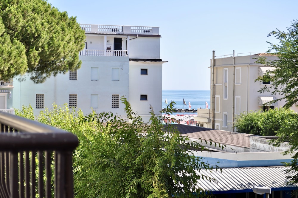 Hotel Corallo Garni 37/45