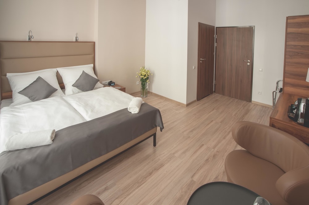 PERGAMIN ROYAL APARTMENTS 4/41