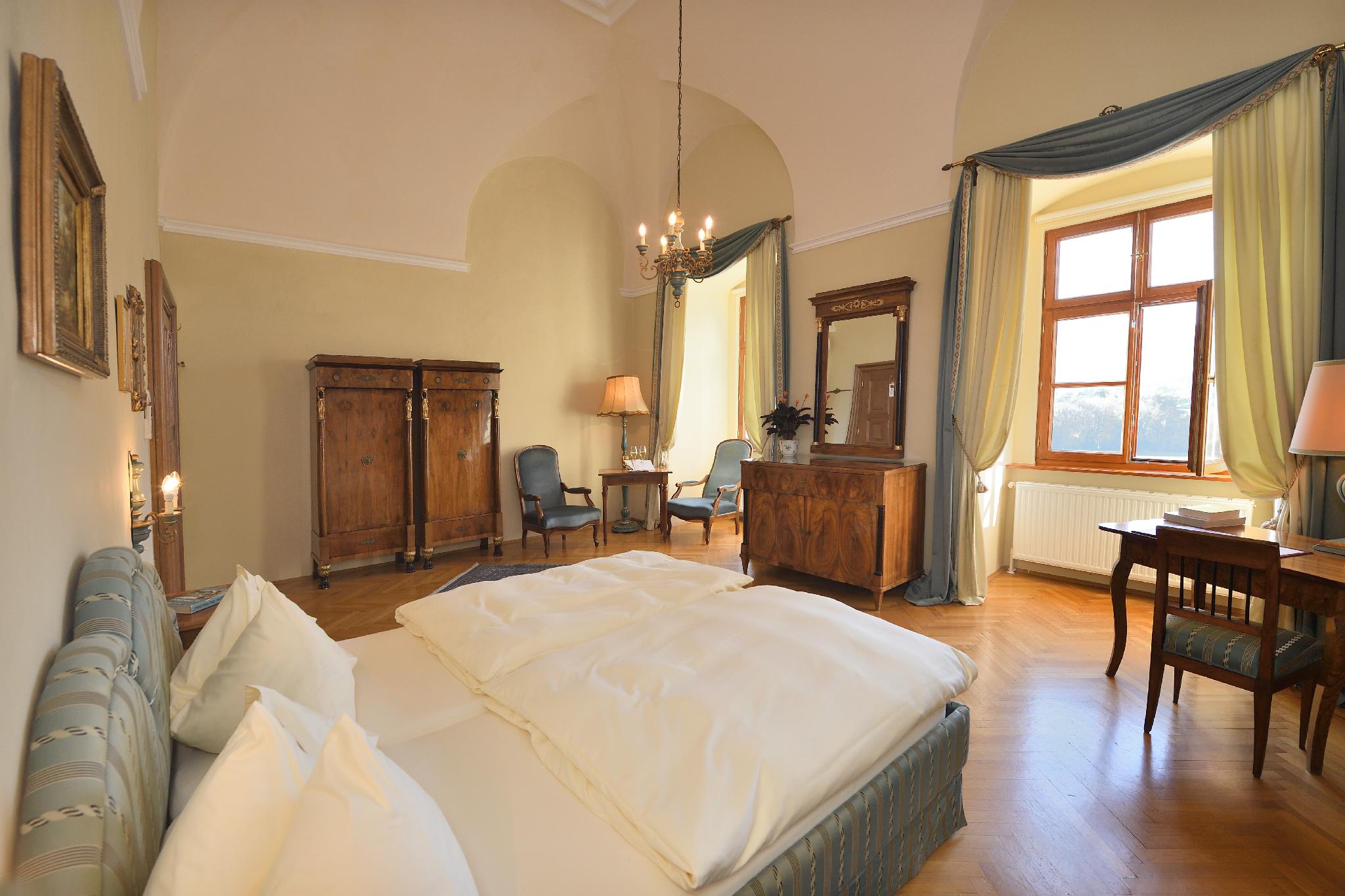 Castle, Deluxe, Suite