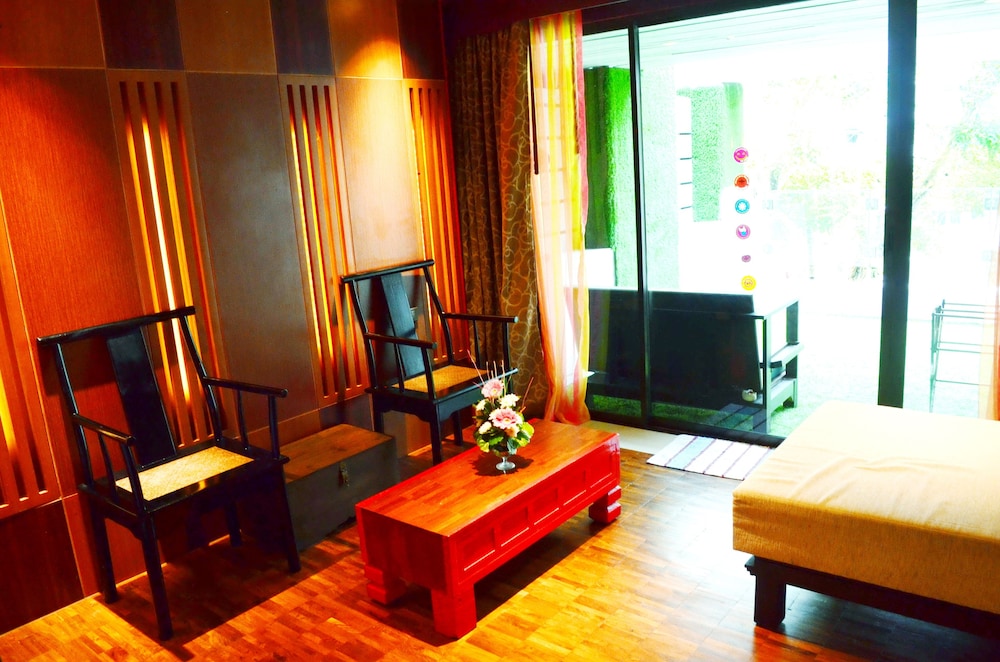 PATONG BEACH HOTEL 46/65