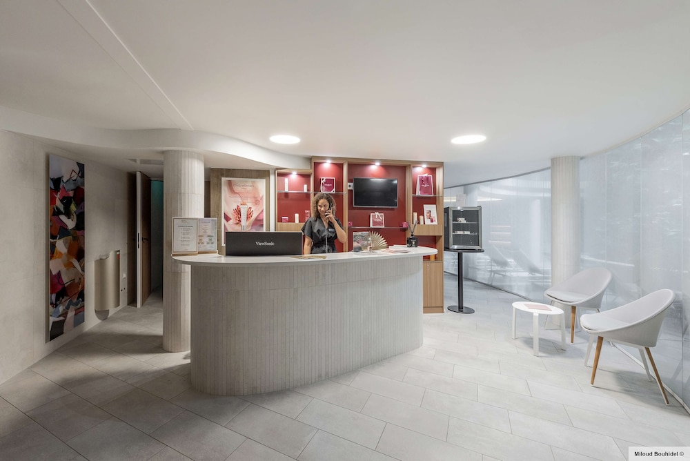 Golden Tulip Lyon Ouest Techlid - Hotel & Spa 12/76