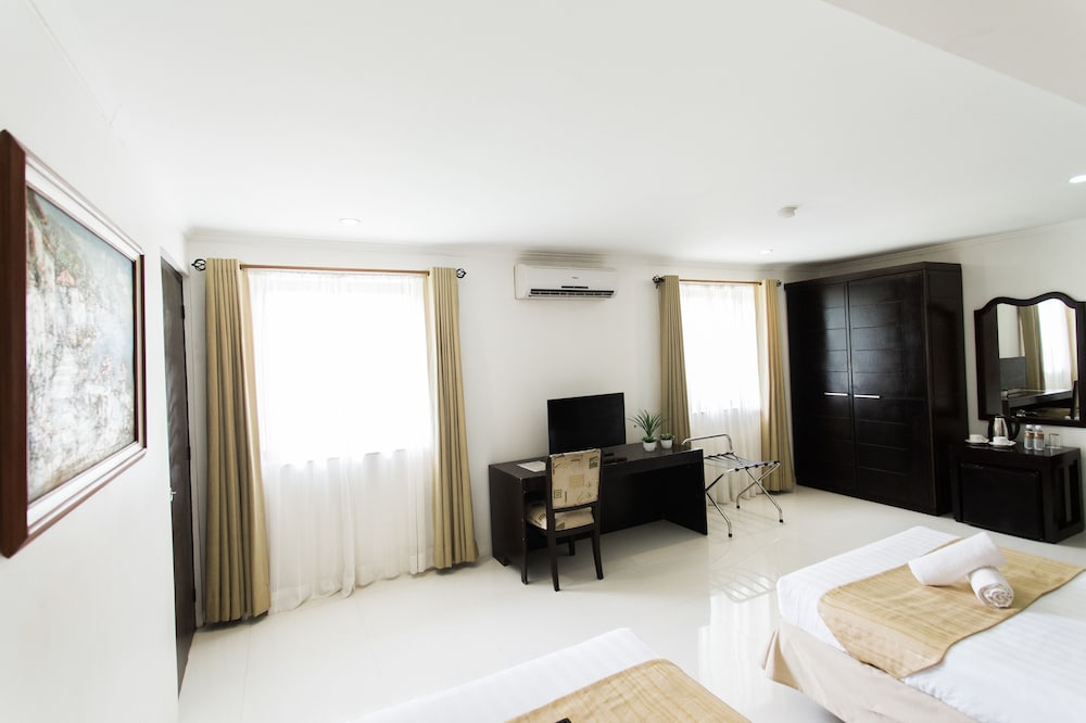 Subic Bay Peninsular Hotel 39/58