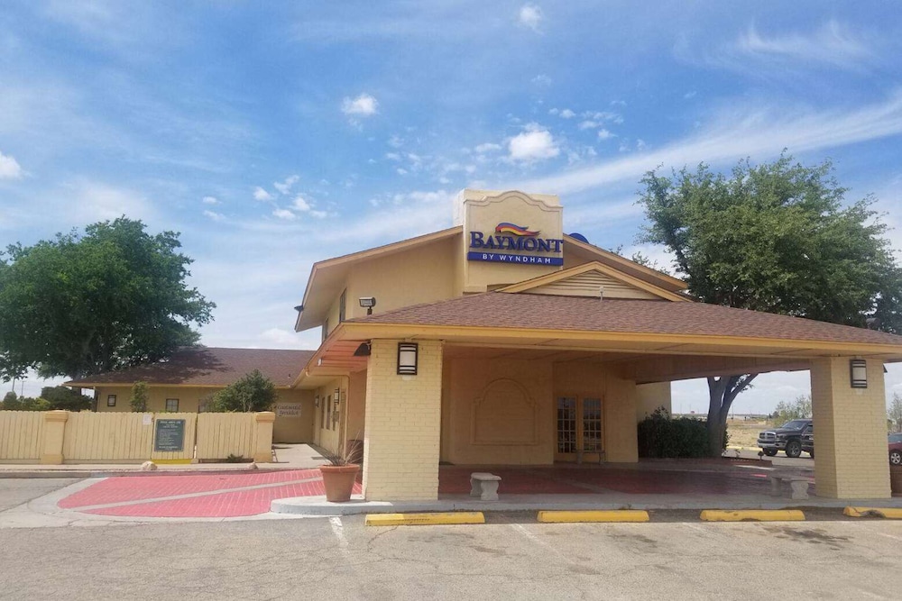 Baymont by Wyndham Fort Stockton 8/52