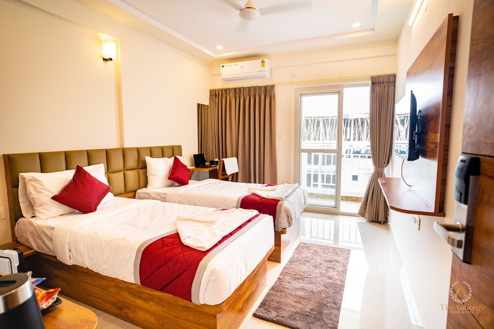 The Auberge Boutique Hotel 8/23