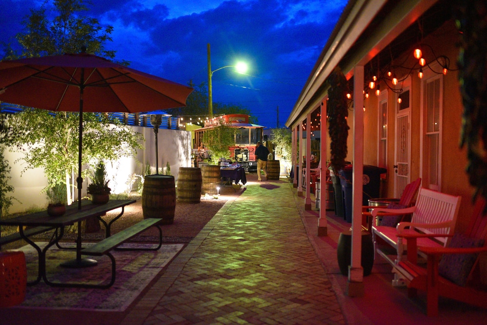 Painted Lady Bed & Brew 3/73
