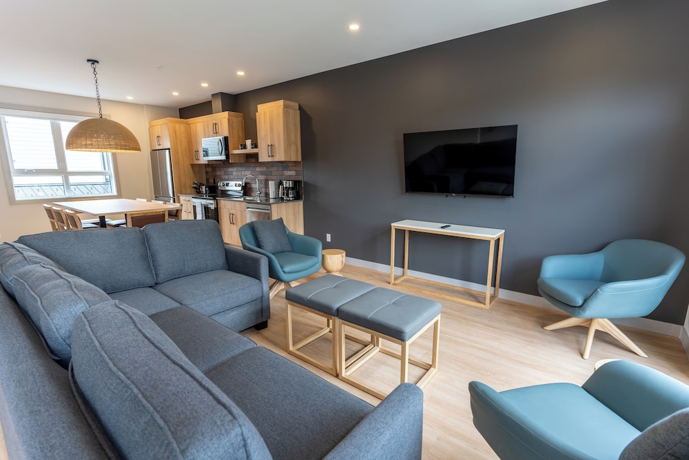Basecamp Suites Revelstoke 25/50