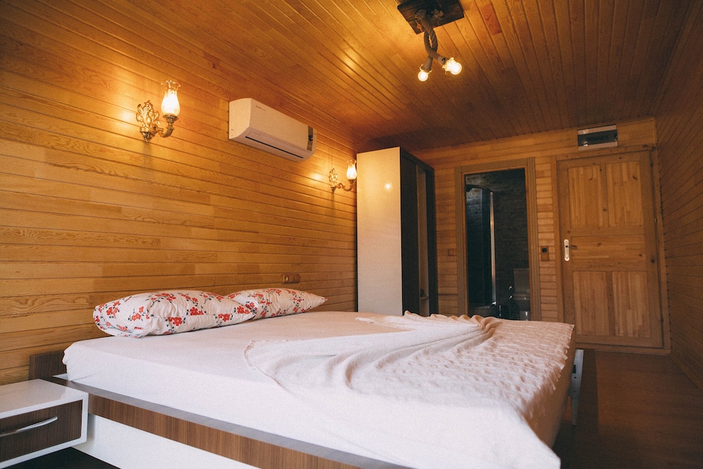 7 Green Boutique Hotel 8/32