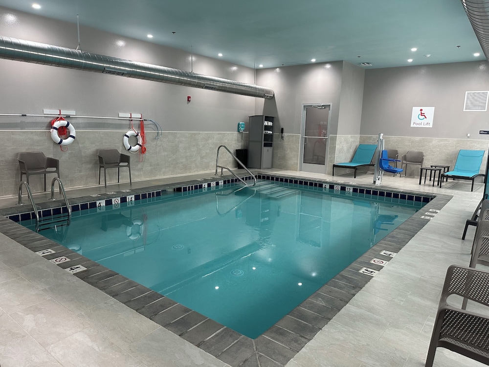 avid hotel Harrisburg NE - Hershey Area by IHG 7/26