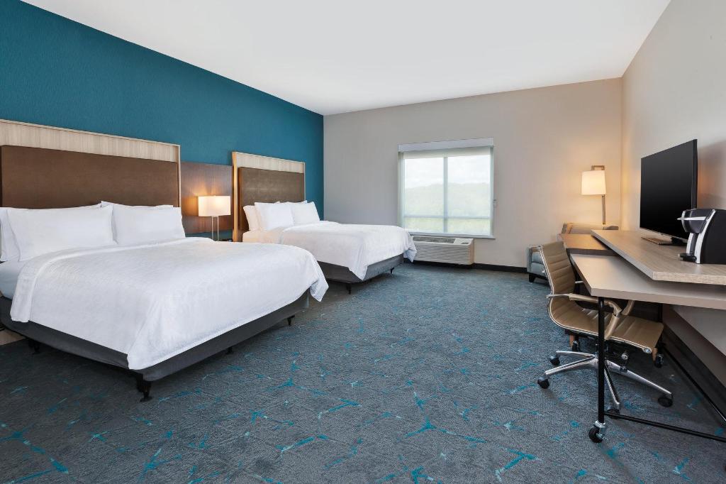 Standard, 2 Queen Beds, Accessible