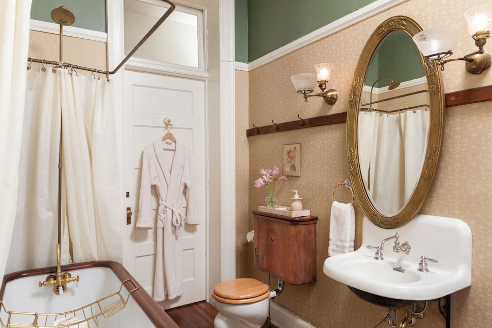 Vrooman Mansion Bloomington 23/72