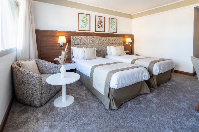 Deluxe, Triple, 3 Beds, City View
