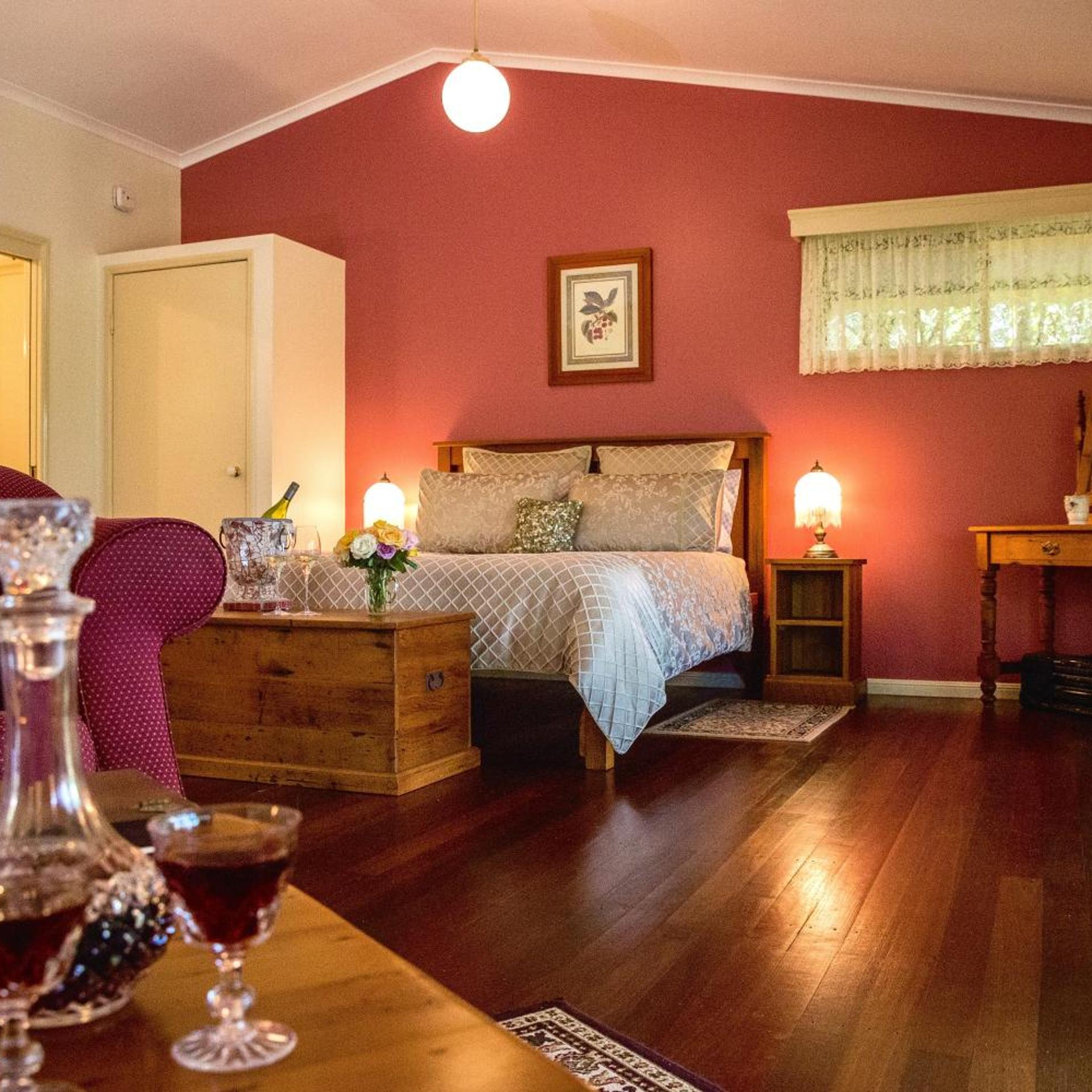 1 BEDROOM, RAINFOREST, COTTAGE