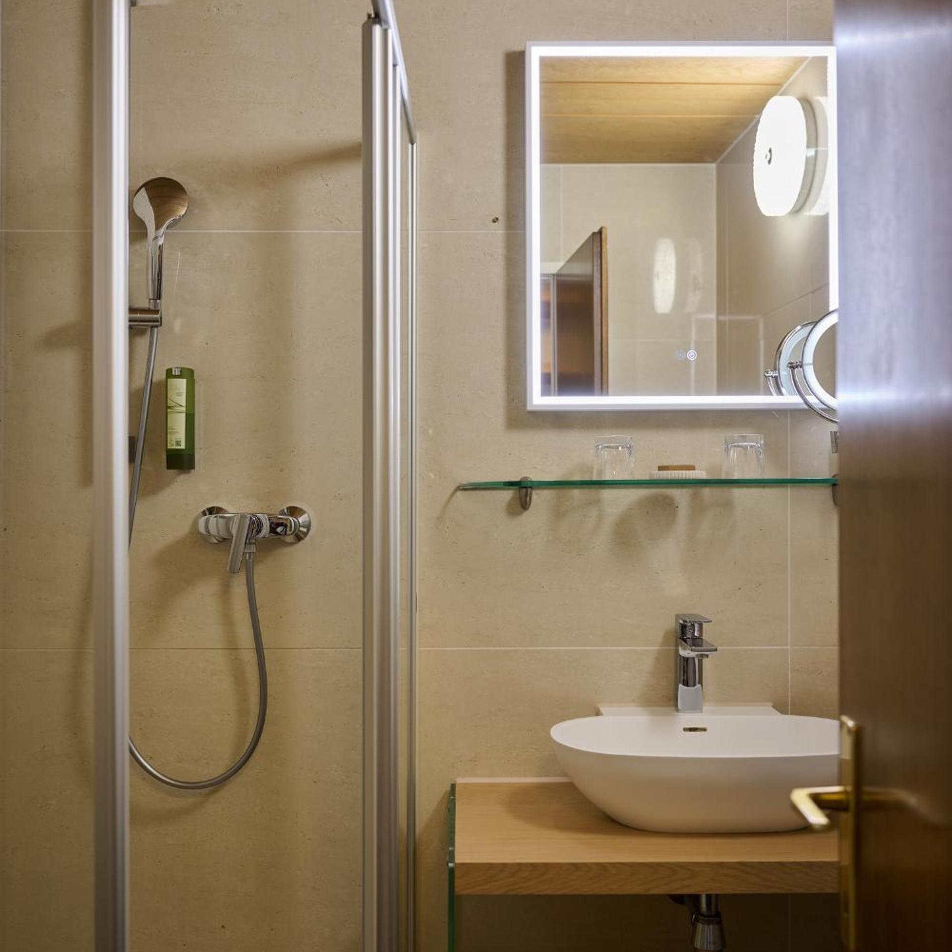 Hotel Bodensee GmbH 42/50