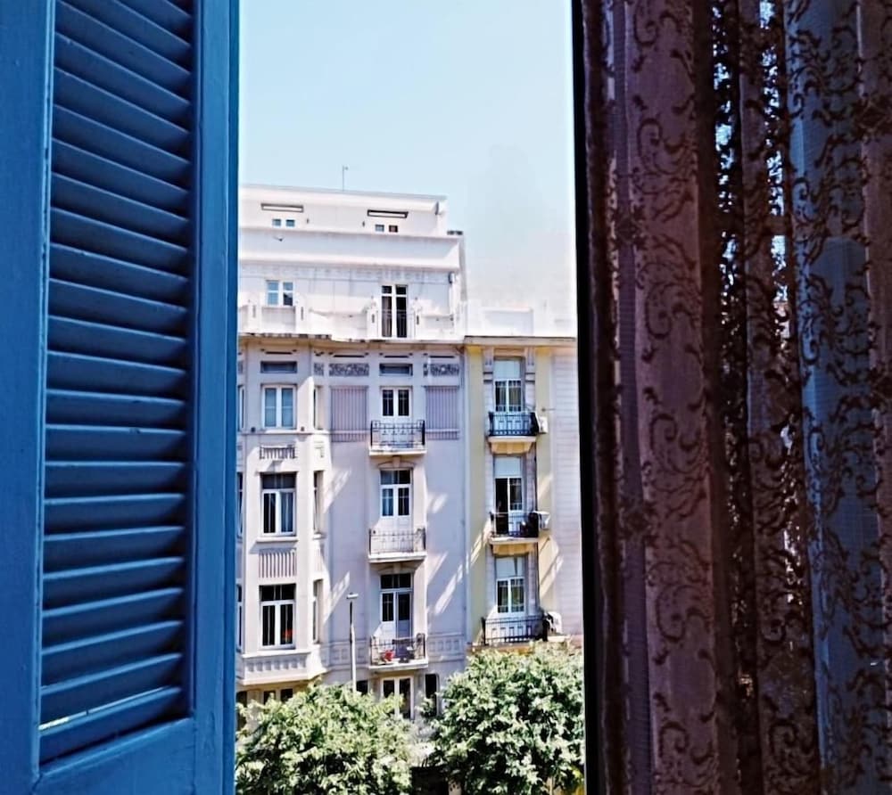 Alexandria Hotel 46/50