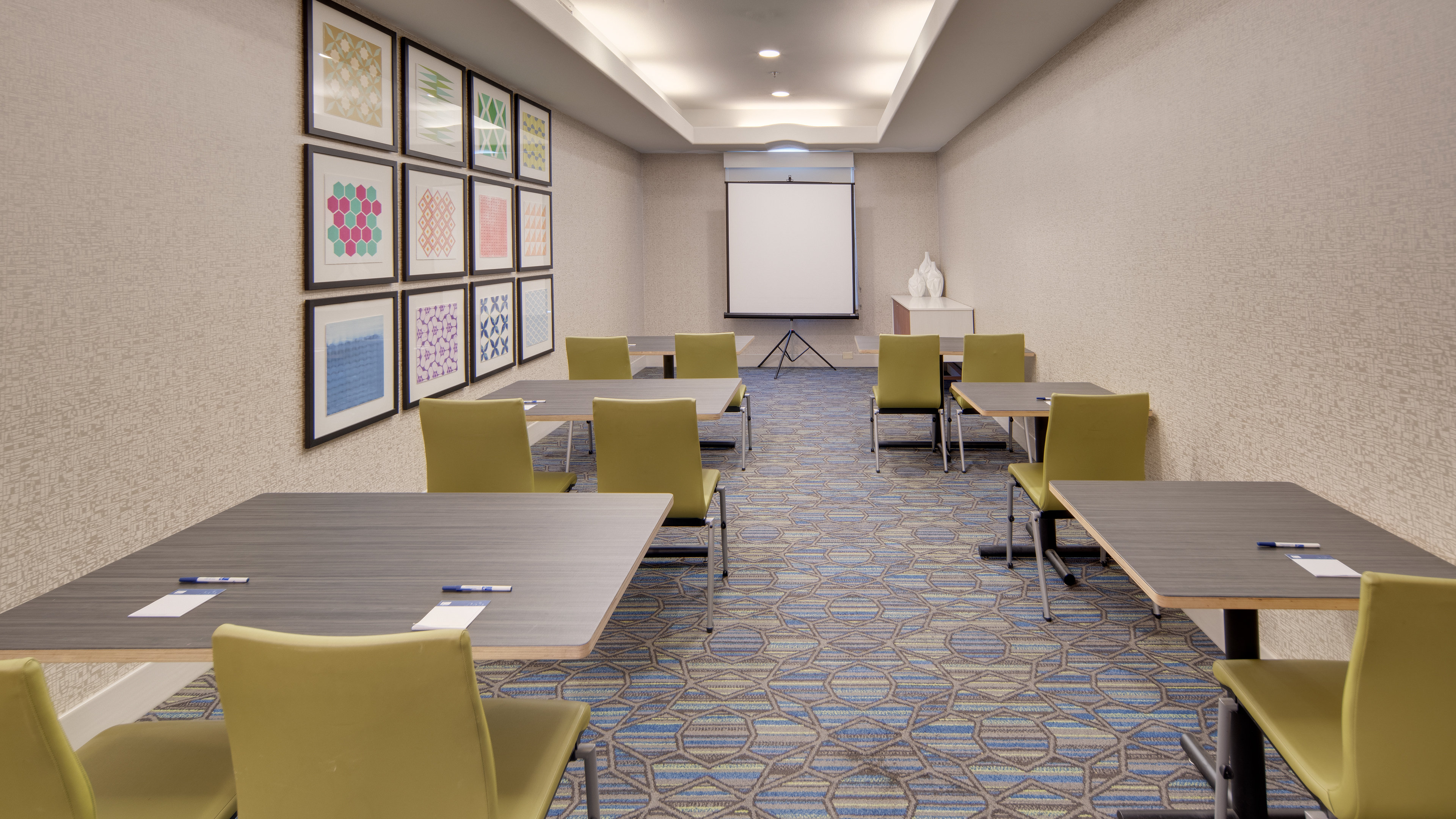 Holiday Inn Express Hotel And Suites Dinuba West 22/22