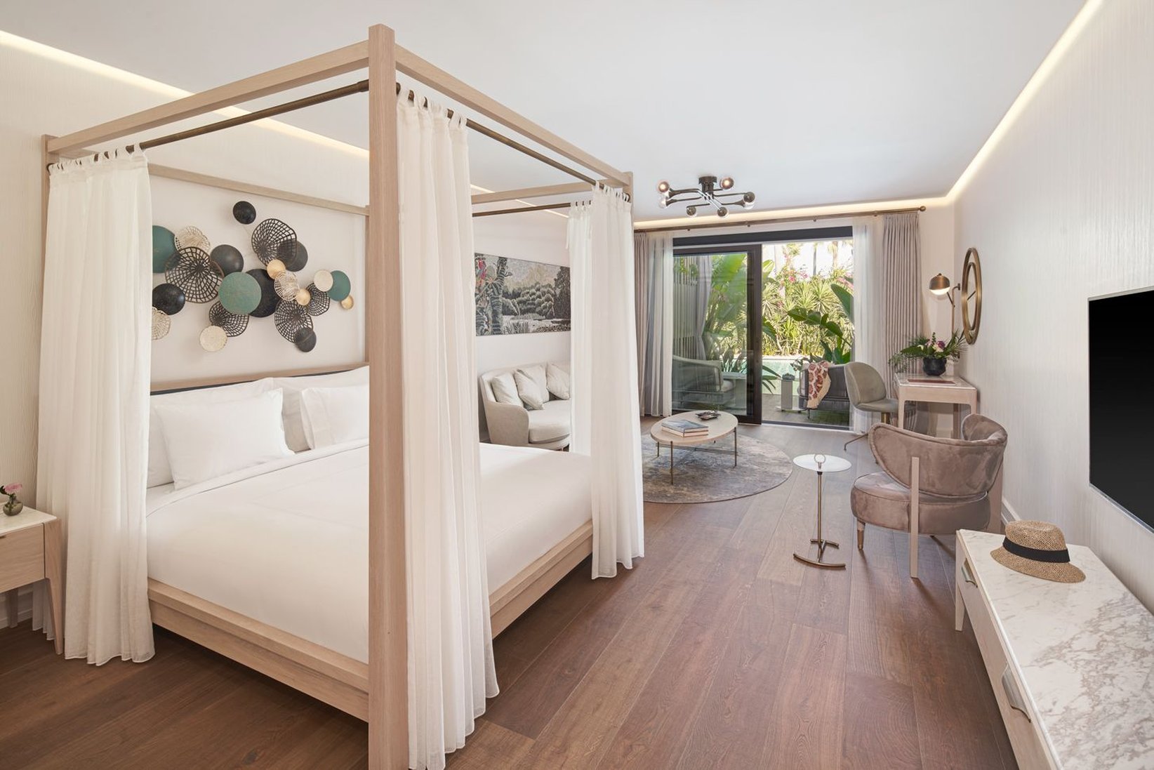 Private, Swim Up, Lagoon, Suite