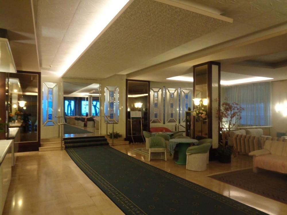 Ambasciatori Palace 8/29