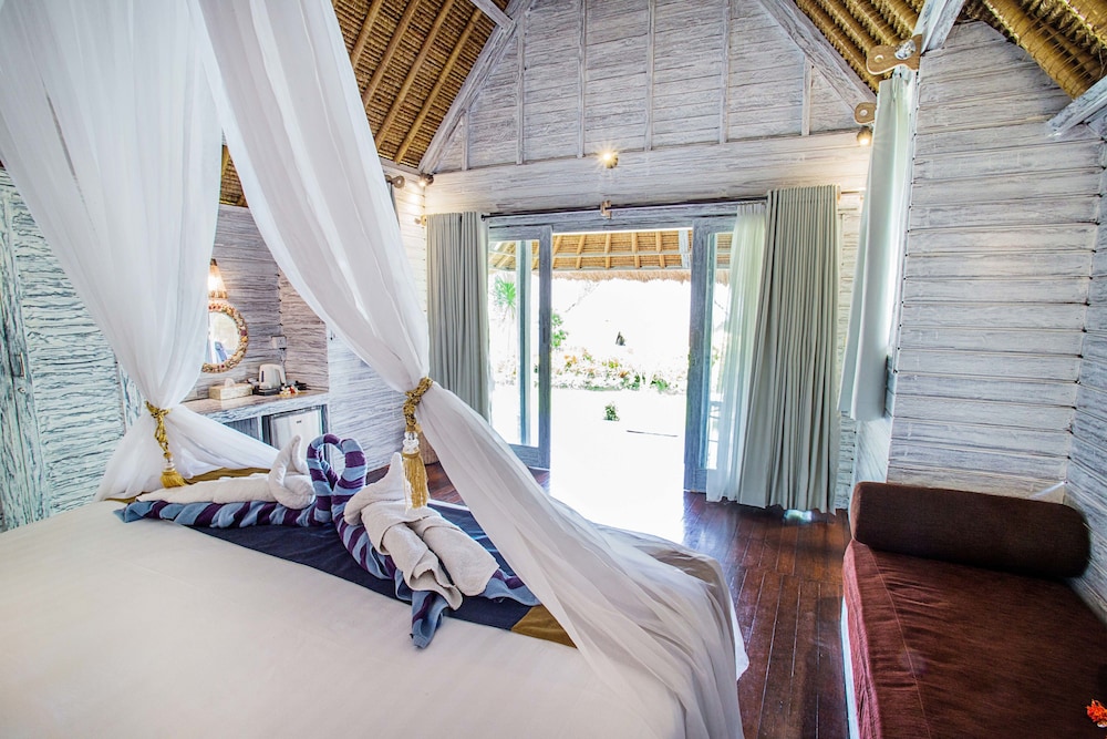 Lembongan Bay Shore Huts 57/71