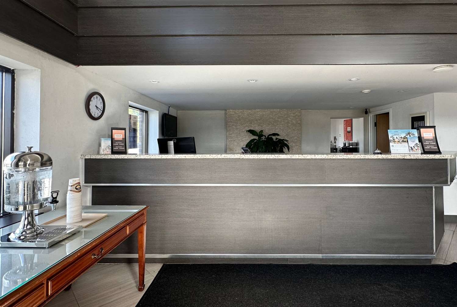 Travelodge By Wyndham Welland 2/16