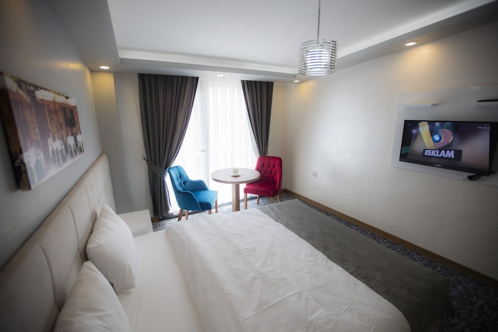 ROYAL INCI AIRPORT HOTEL 27/67