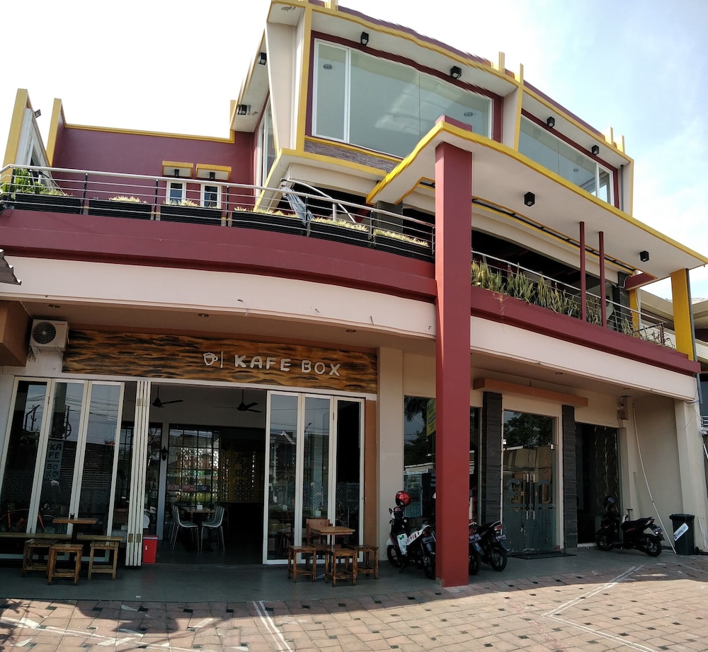 Malang City Boulevard Homestay And Resto 4/55