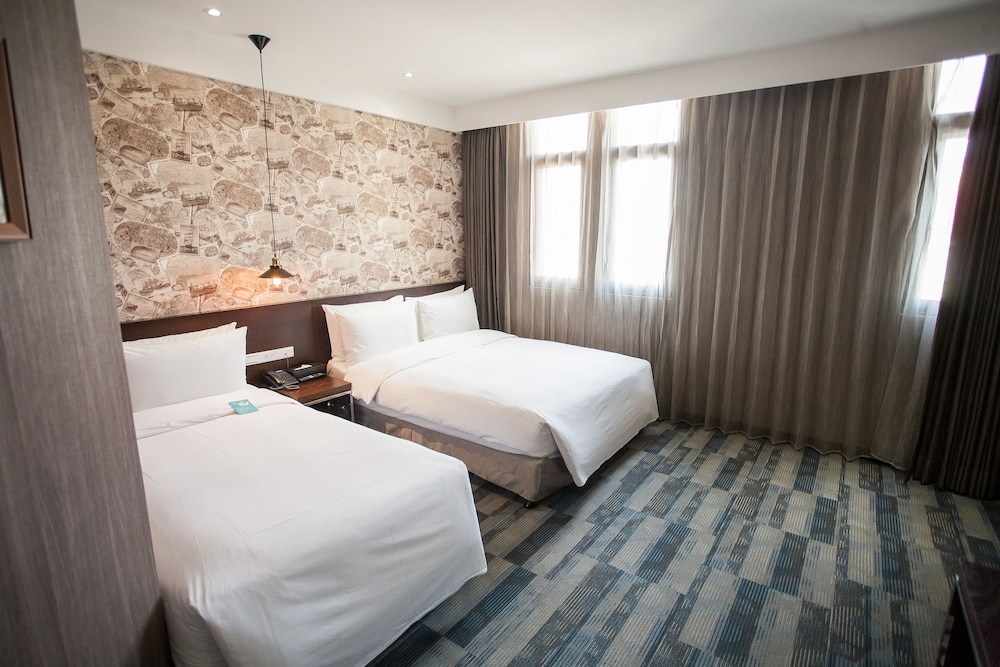 Khan Hotel 14/50