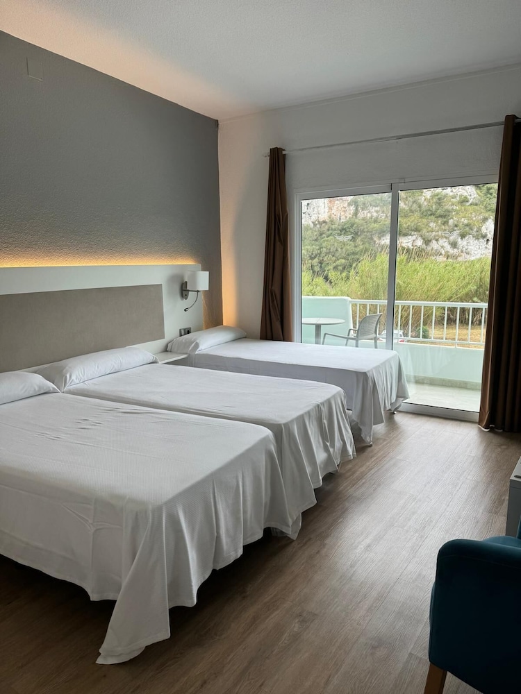 Standard, Triple, 3 Beds