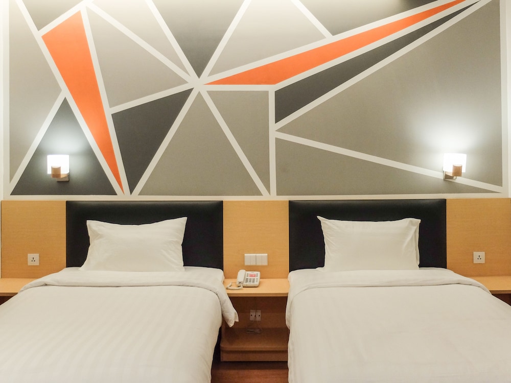 Juno Hotel Jatinegara 24/49