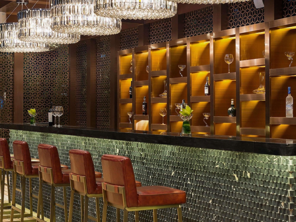 Pullman Guangzhou Baiyun Airport Hotel 57/77