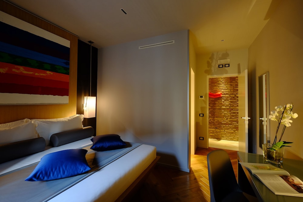 Navona Rooms 3/27