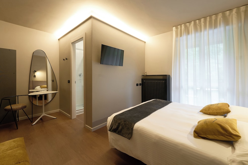 Albergo Moderno 14/50